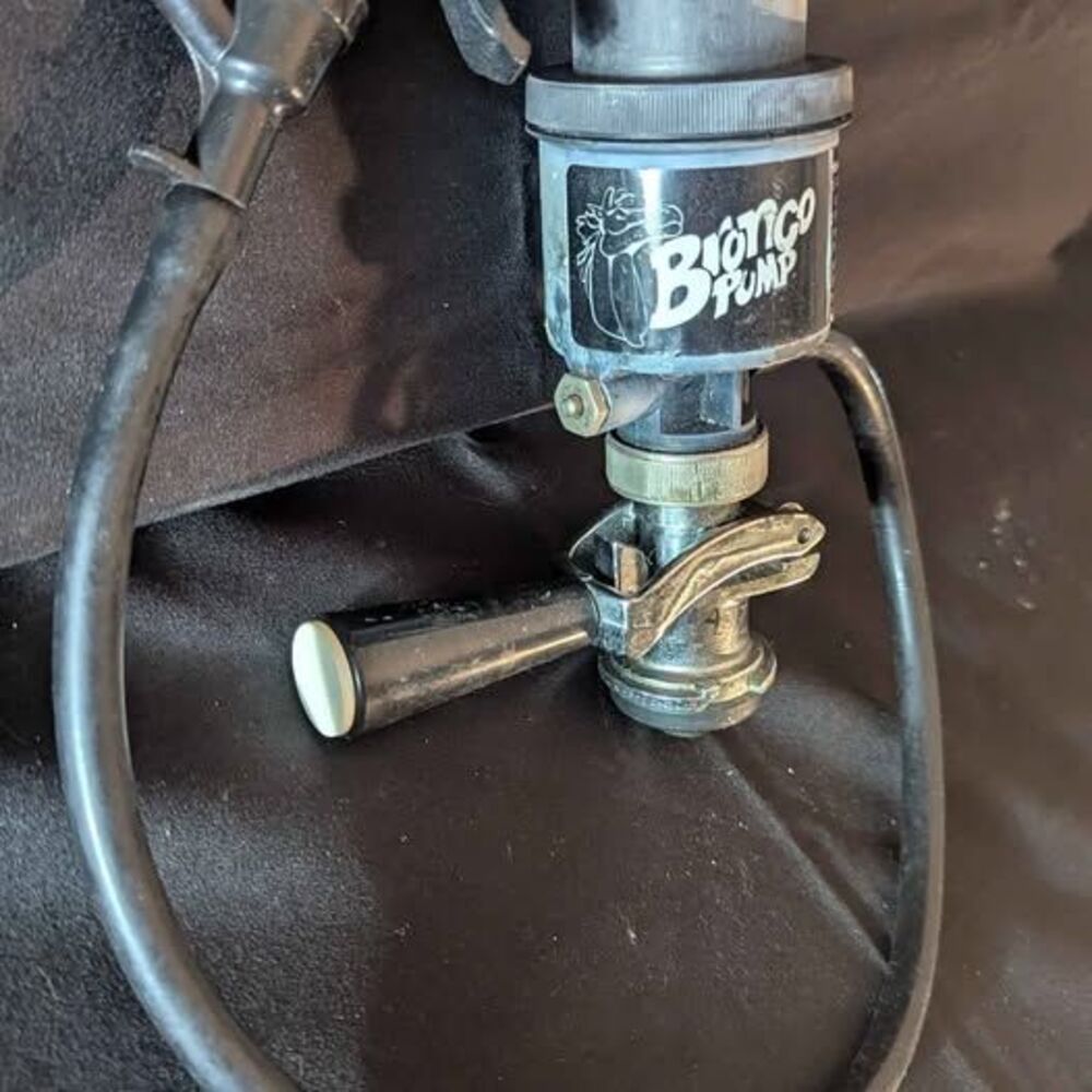 Taprite Bronco Pump Keg Tap - D System